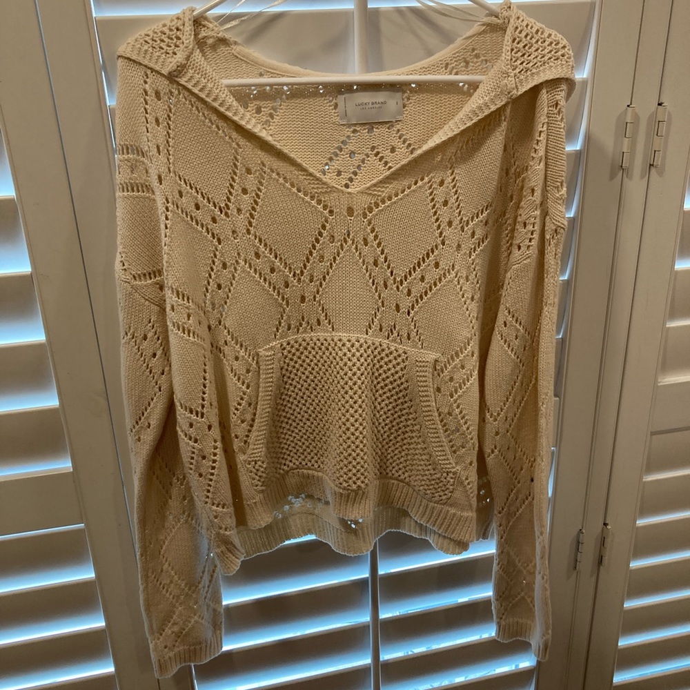 Lucky brand light cream pullover sweater.  New with tags.  Size S.  Very cute.